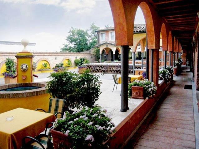 Hotel Il Chiostro Oppeano Exteriör bild